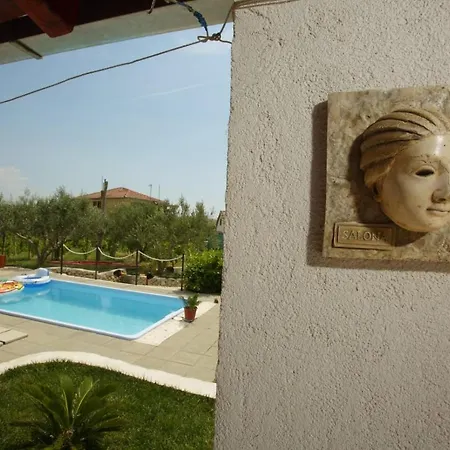 D'amante Villa *